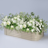 Raised garden bed