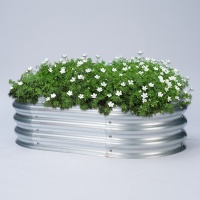 Raised garden bed